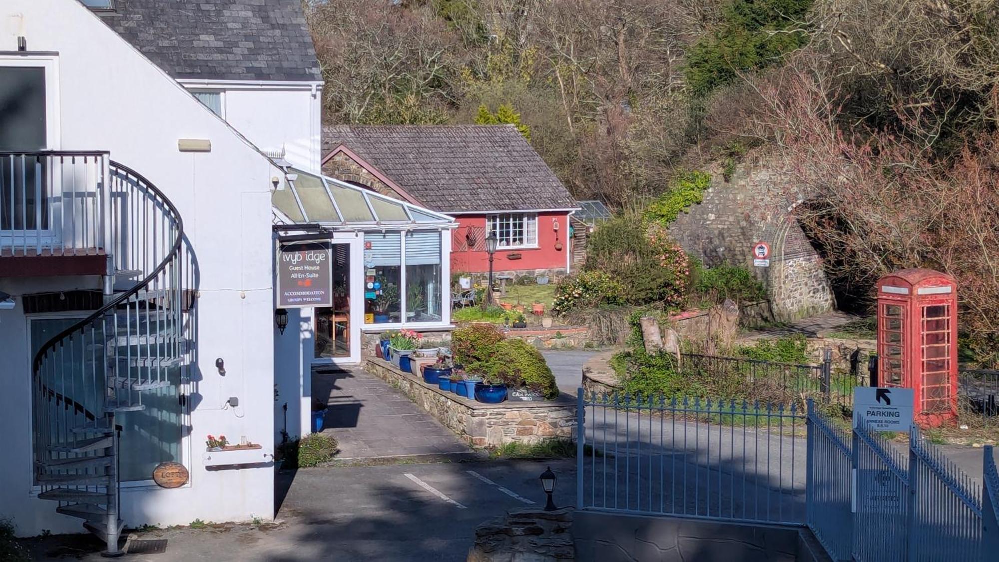 Ivybridge Guesthouse Fishguard Exterior foto